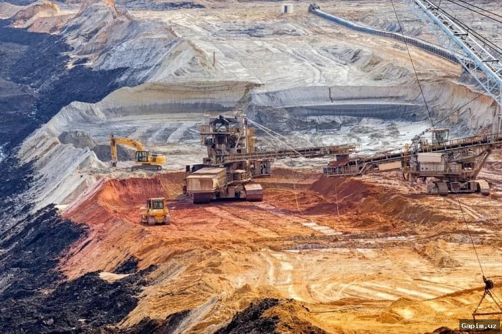 ⛏️🚨 В Самаркандской области задержана группа, незаконно добывавшая золото из руды