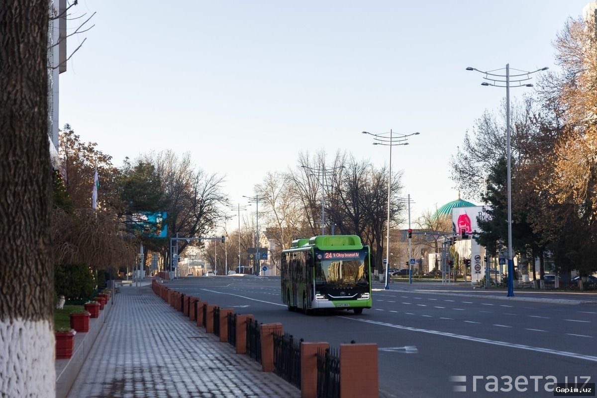🚗🚫 Prezident farmoni: Davlat xizmatchilari uchun har oy "Avtomobilsiz kun" va "Avtomobilsiz hafta" e'lon qilindi