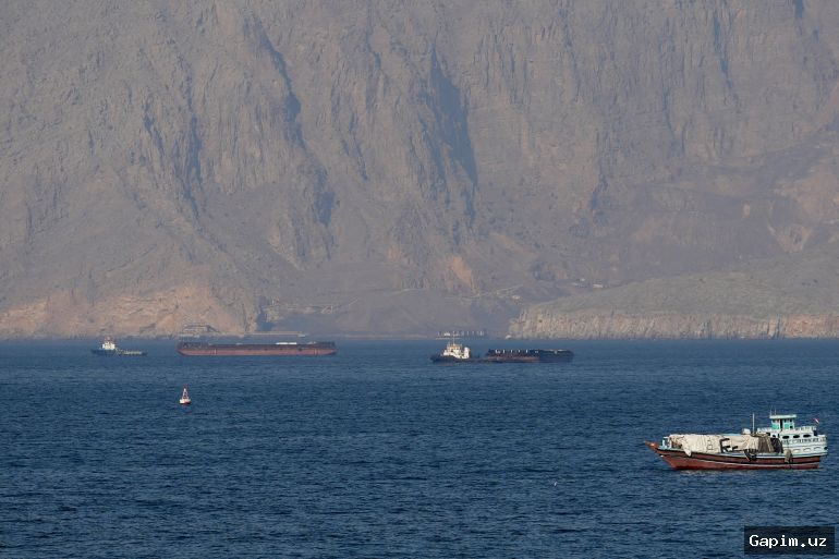 ⚓️🇮🇷 Shadow fleet defies US blockade in Strait of Hormuz: Al Jazeera investigation
