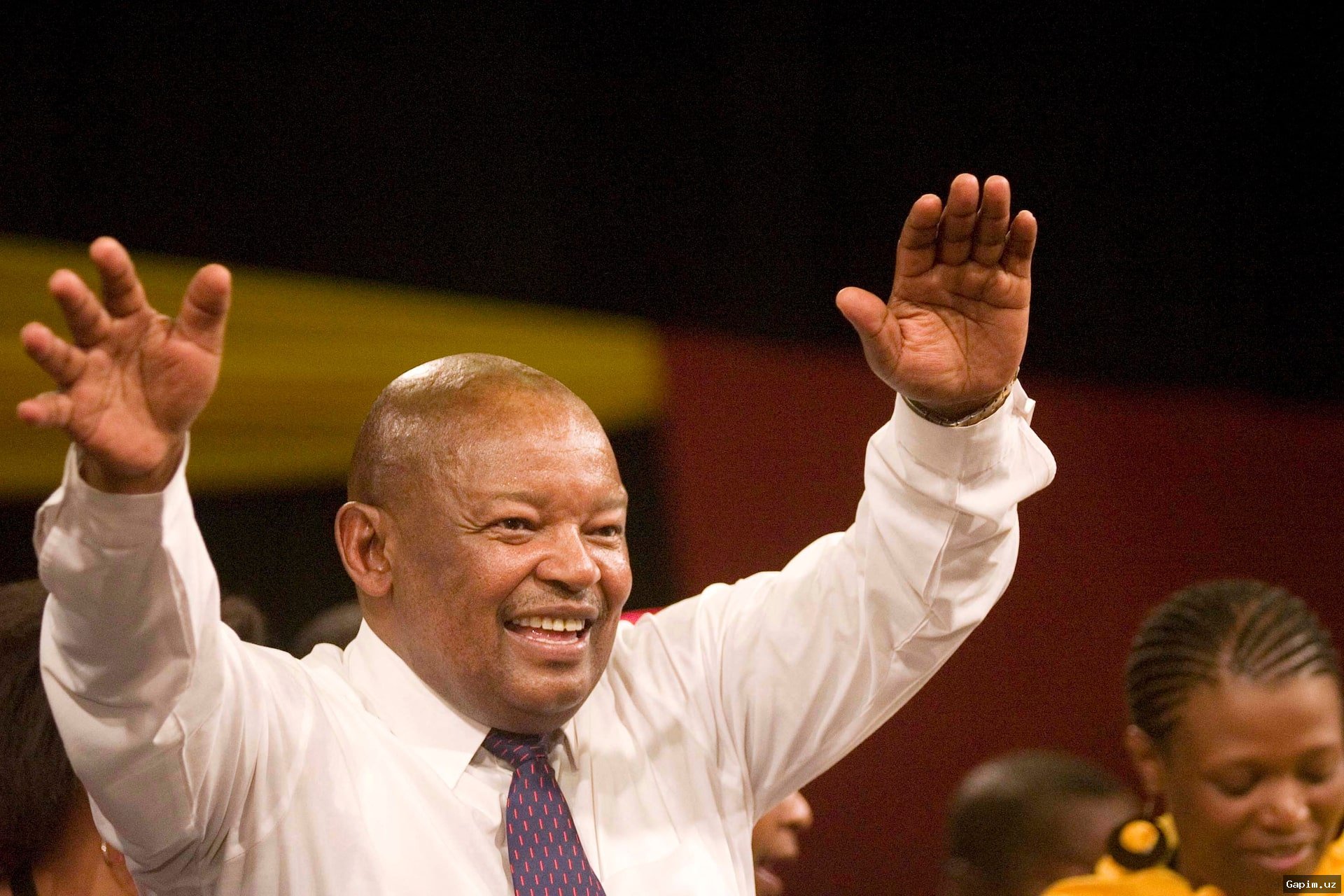 🕊️⚖️ Janubiy Afrikaning sobiq mudofaa vaziri va aparteidga qarshi kurashchi Mosiuoa Lekota 77 yoshida vafot etdi