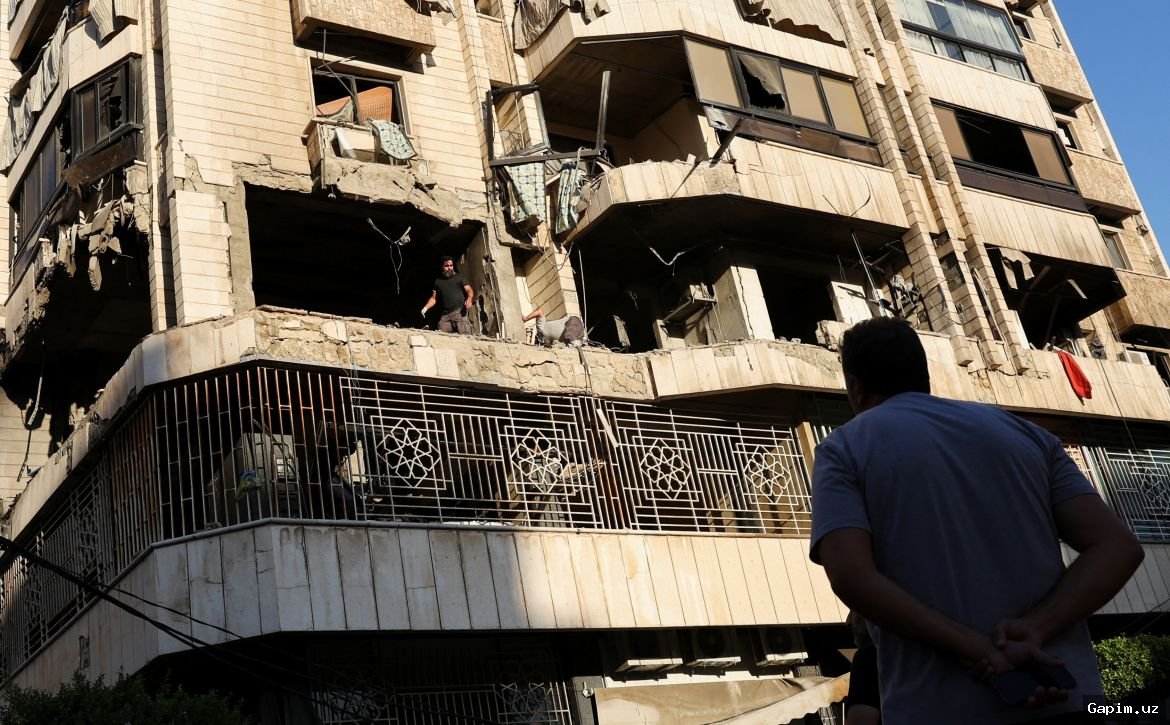 💥🏠 Israeli Strike Hits Beirut Apartment, Killing at Least Two Amid Escalating Lebanon Conflict