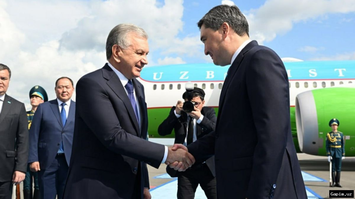 🌿🏛️ Шавкат Мирзиёев посетил павильон Узбекистана на Экологическом саммите в Астане