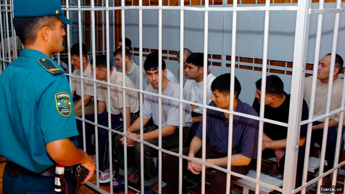 ⚖️👨‍⚖️ В Коканде подростки осуждены на тюремные сроки за убийство и надругательство над трупом